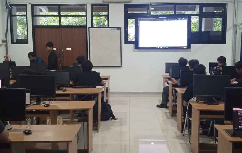 Foto Laboratorium Komputer C